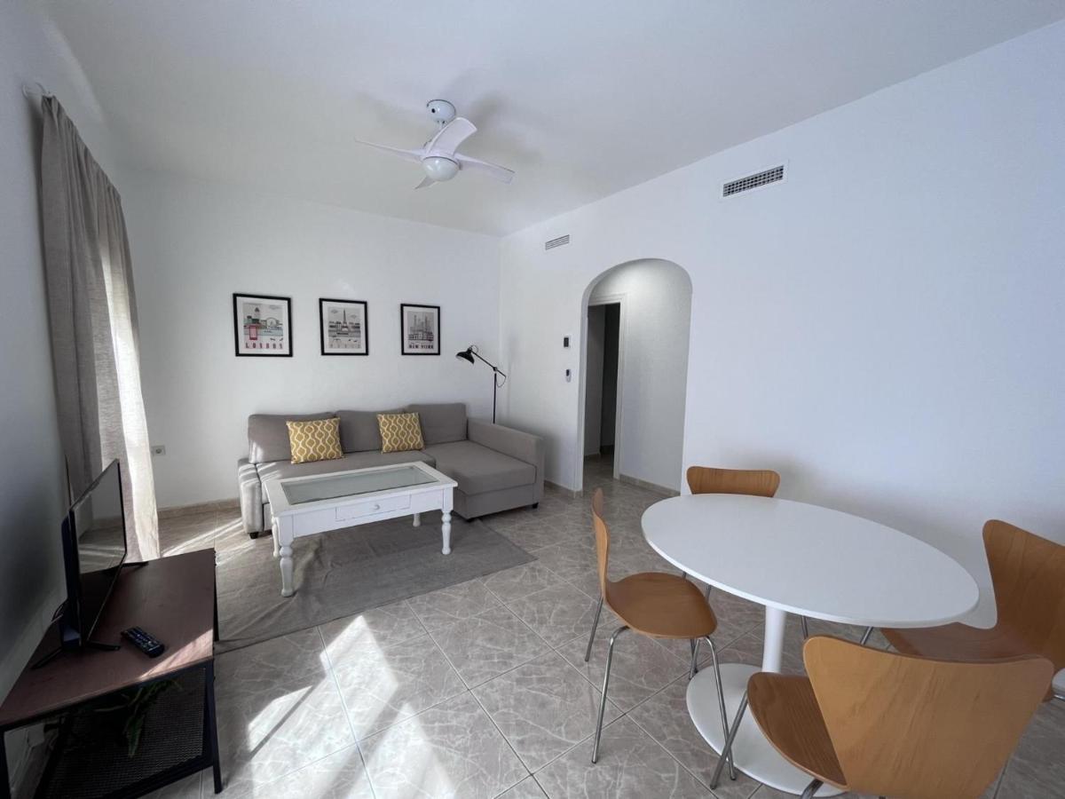 Seaty Center By Gms Apartamentos فوينخيرولا المظهر الخارجي الصورة