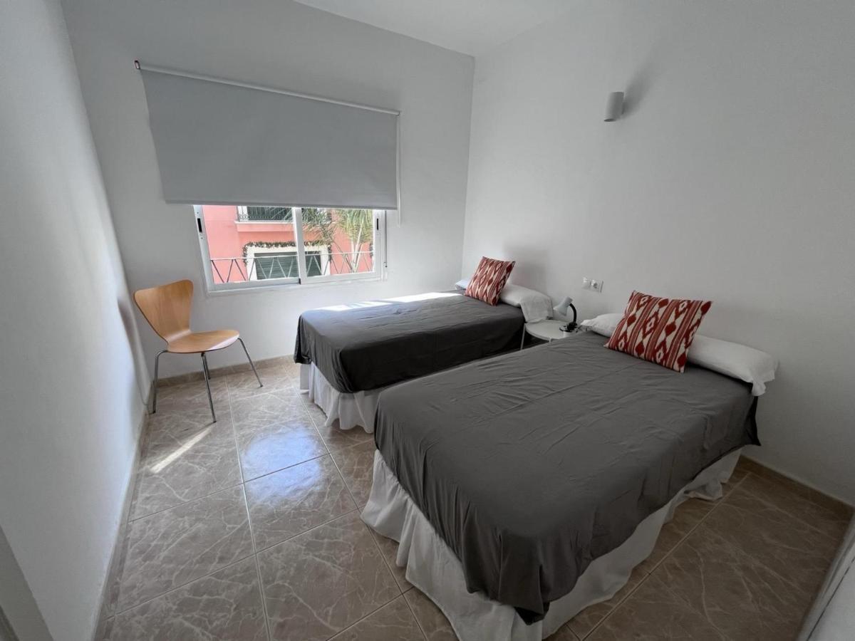 Seaty Center By Gms Apartamentos فوينخيرولا المظهر الخارجي الصورة