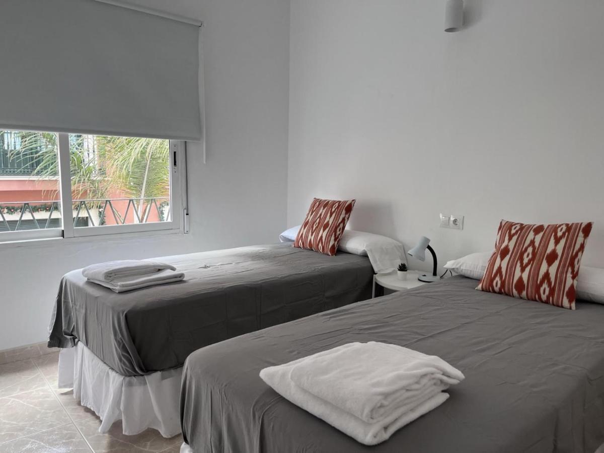 Seaty Center By Gms Apartamentos فوينخيرولا المظهر الخارجي الصورة